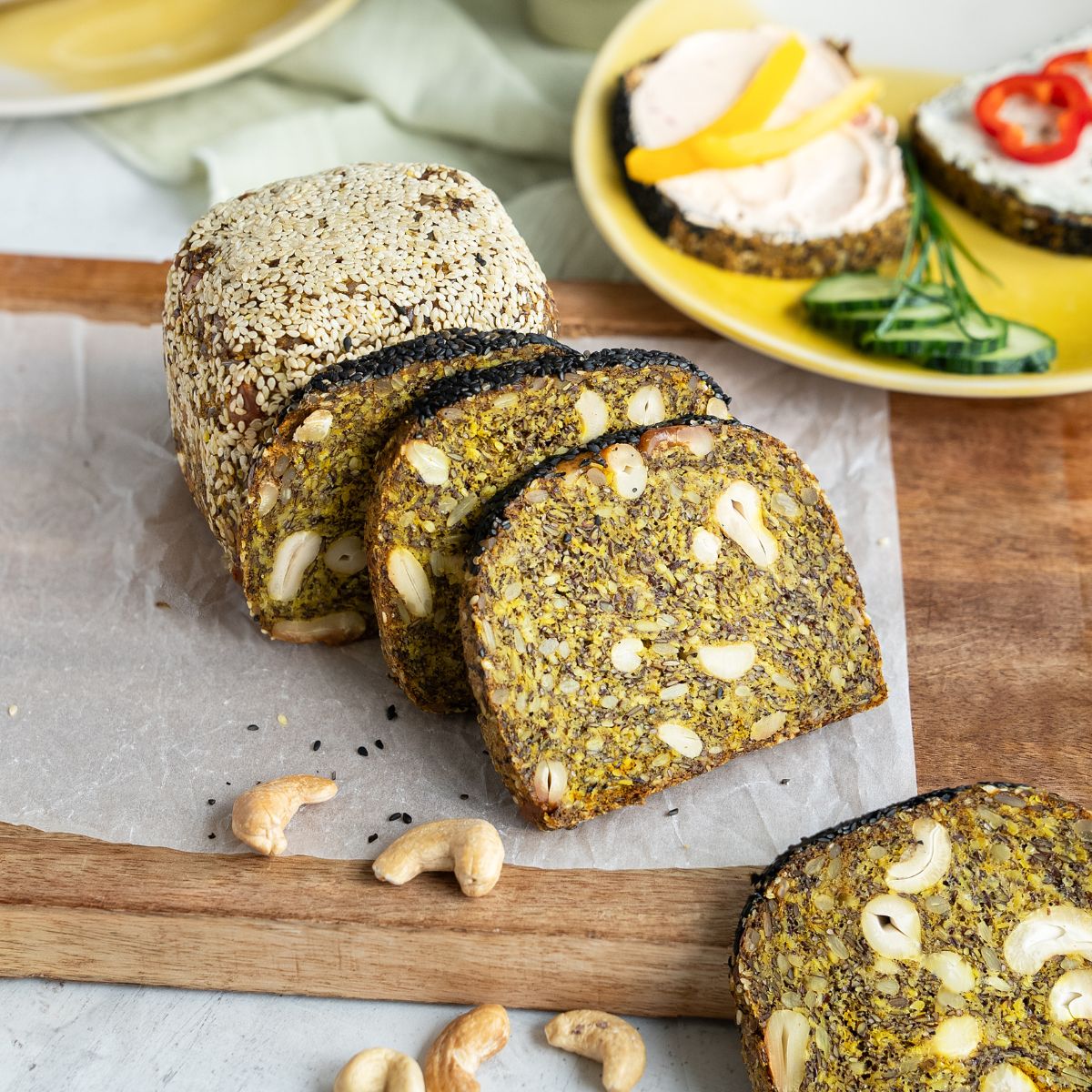 Lower Carb Brot "Kurkuma & Cashew" - Golden Slice